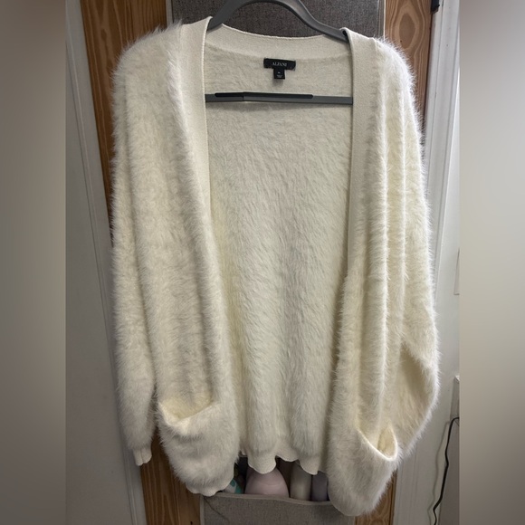 Alfani White Women's Hairy Eyelash cardigan - Picture 1 of 4